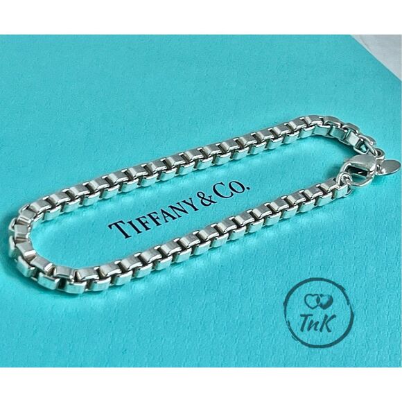 Tiffany Venetian Link Bracelet in Silver - 7.75” with Lobster Claw Clasp - Unise - Picture 5 of 16